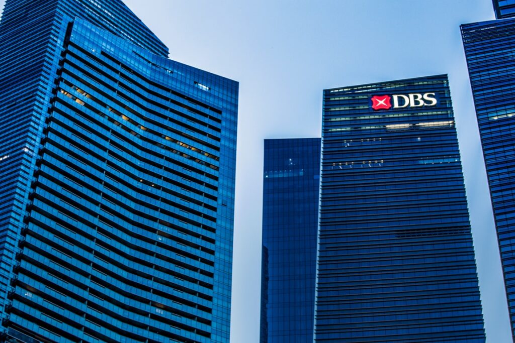 DBS SG Facade 2 (DBS Group)